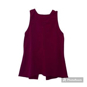 Athleta Magenta Athletic Athleisure Workout Tank Top With Slit Back Size…